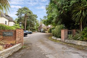 Photo 21- click for photo gallery